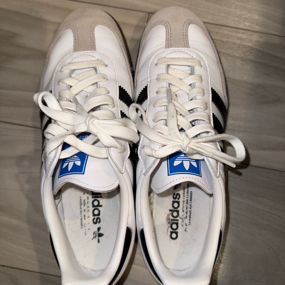 Women’s Sambas (8.5)
